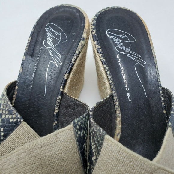 Donald J. Pliner Tan and Black Wedges - Picture 8 of 10